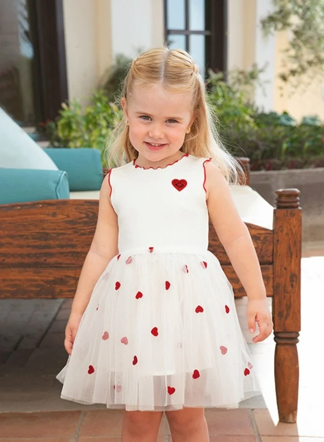 ديف اند بيلا فستان تول أبيض للبنات مزين بقلب أحمر وتفاصيل كشكش