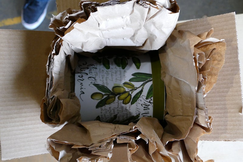 Rosanna Olive Oil Gift-Boxed Oil Bottle - Image 4