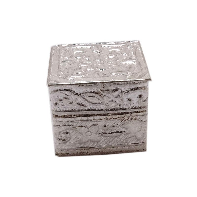 Sahiba Gems Pure Silver Designer Sindoor Dabbi Pooja Items for Home Silver KumKum Box Spiritual Gift Item Small Size 15 x 15 Centimetre Square Shape Small Size - Image 1