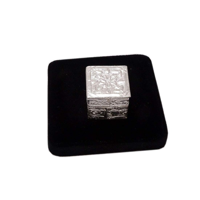 Sahiba Gems Pure Silver Designer Sindoor Dabbi Pooja Items for Home Silver KumKum Box Spiritual Gift Item Small Size 15 x 15 Centimetre Square Shape Small Size - Image 4