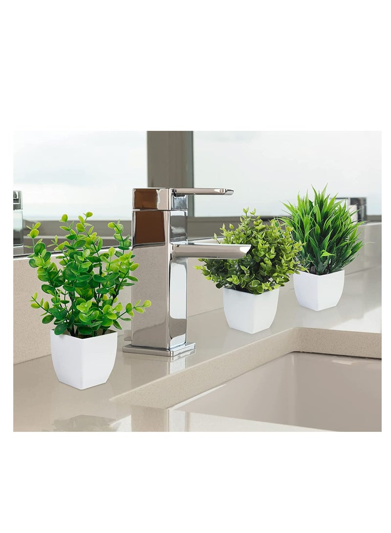 مملكة الإكسسوارات نباتات صناعية في أصص، عبوة من 3 نباتات أوكالبتوس بلاستيكية صناعية صغيرة الحجم للاستخدام الداخلي، نباتات صناعية صغيرة للديكور المنزلي والحمام والمكتب والمنزل الريفي (مجموعة من 3 قطع) - Image 3