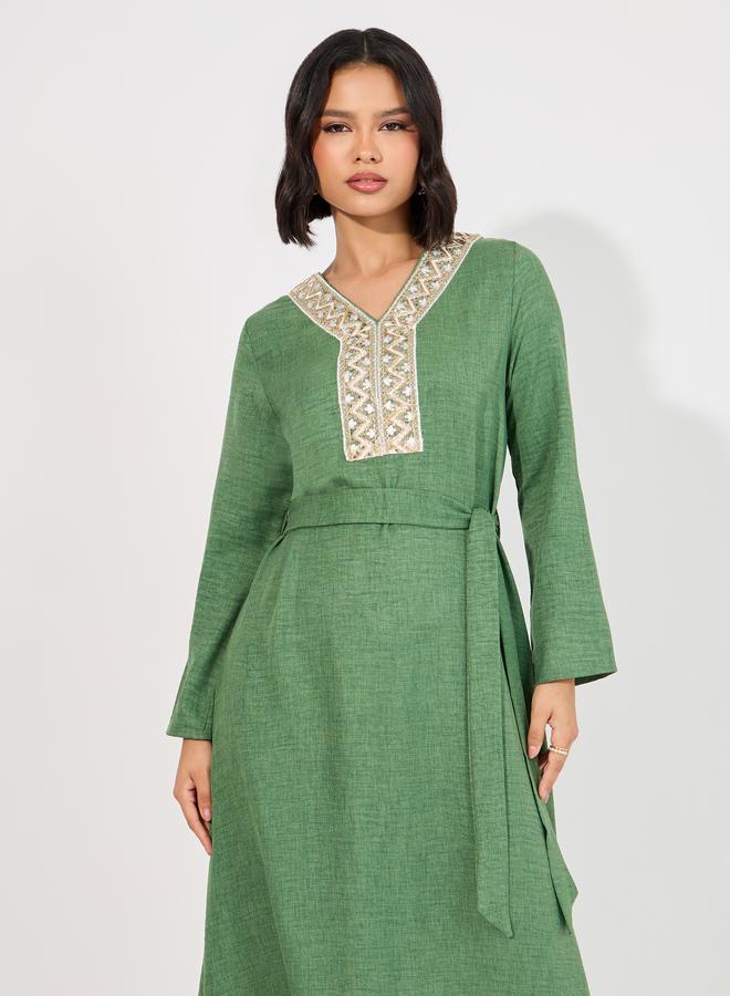 ستايلي جلابية طويلة مزينة بالترتر - Image 2