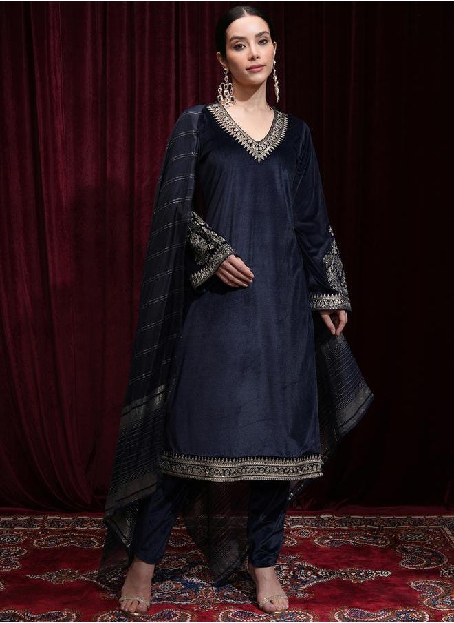 Vishudh - Women Blue Embroidered Velvet Kurta Set by Styli - Image 1