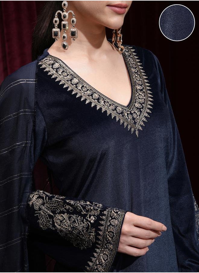 Vishudh - Women Blue Embroidered Velvet Kurta Set by Styli - Image 1