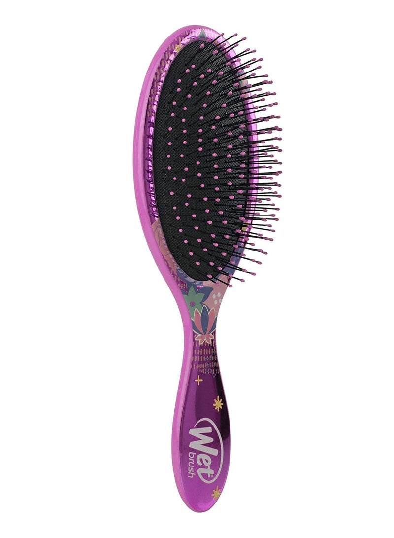 Wet Brush Disney Original Detangler Brush Princess Wholehearted - Jasmine, Dark Purple - All Hair Types - Ultra-Soft IntelliFlex Bristles Glide Through Tangles with Ease - Image 3