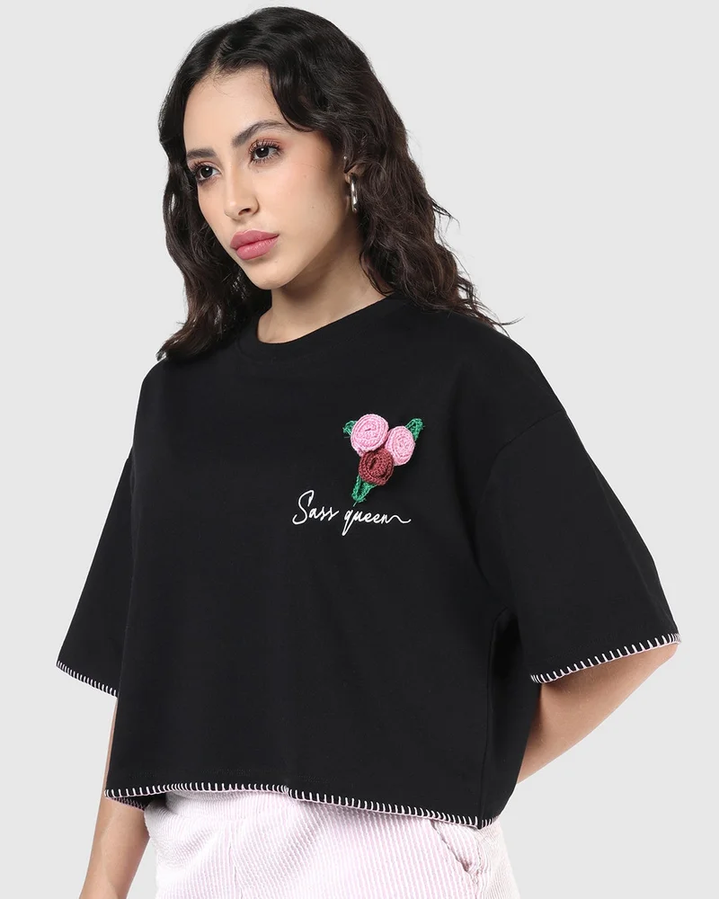 بيواكوف Women's Black Embroidered Oversized Short Top