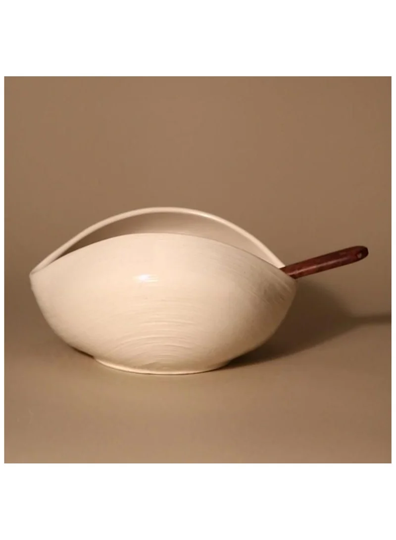 Tohfa Luxe Tohfa Luxe Asil Large Serving Bowl – 28 cm handcrafted shell-shaped bowl with textured exterior, elegant white finish, perfect for appetizers, desserts, or sides.