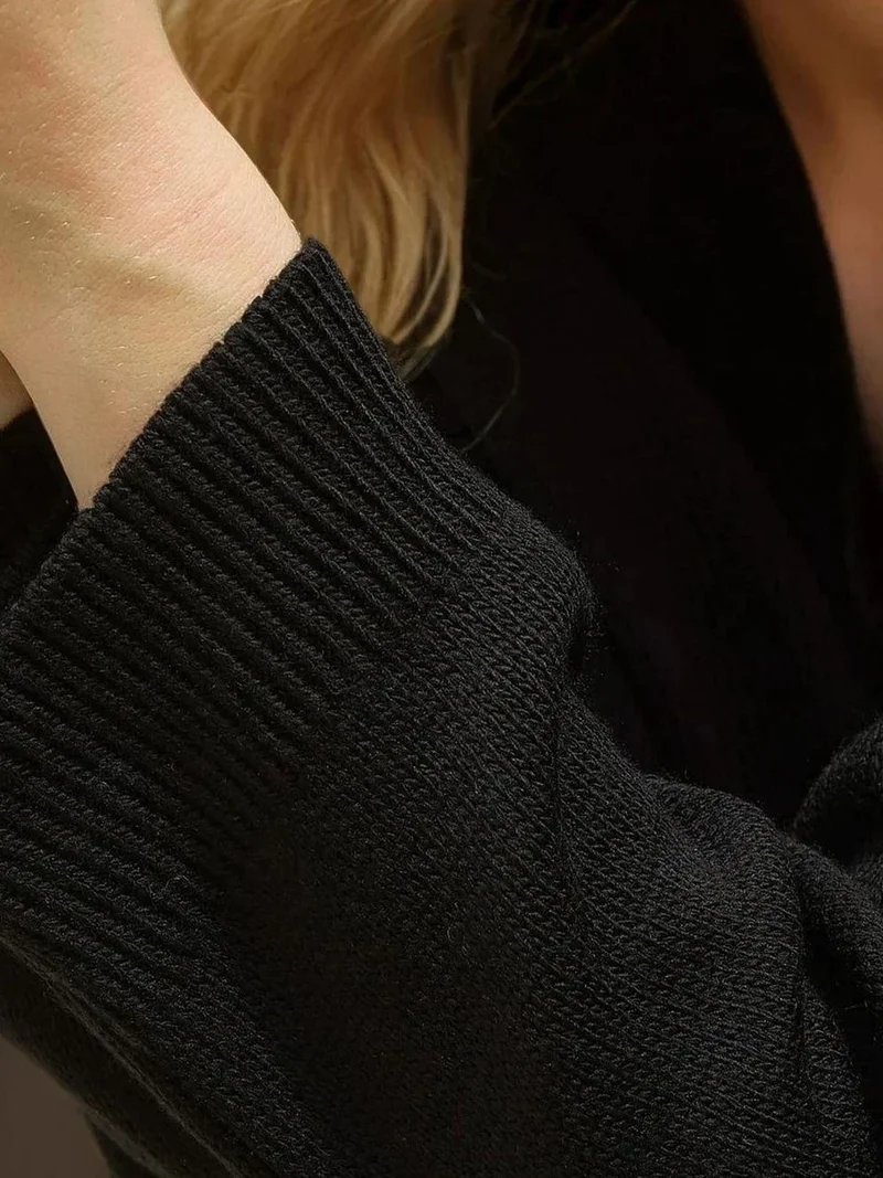 هيكاب كنزة صوفية سميكة بياقة على شكل