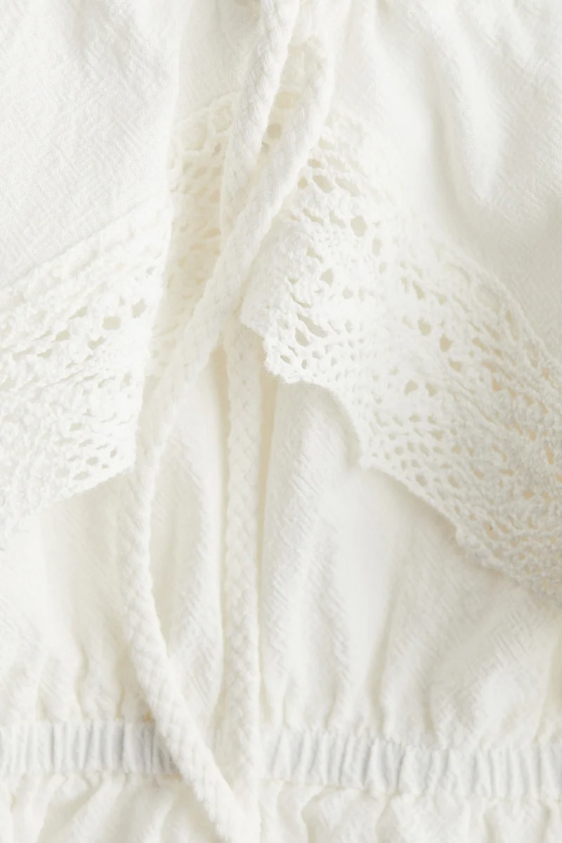 H&M Lace-trimmed crop top