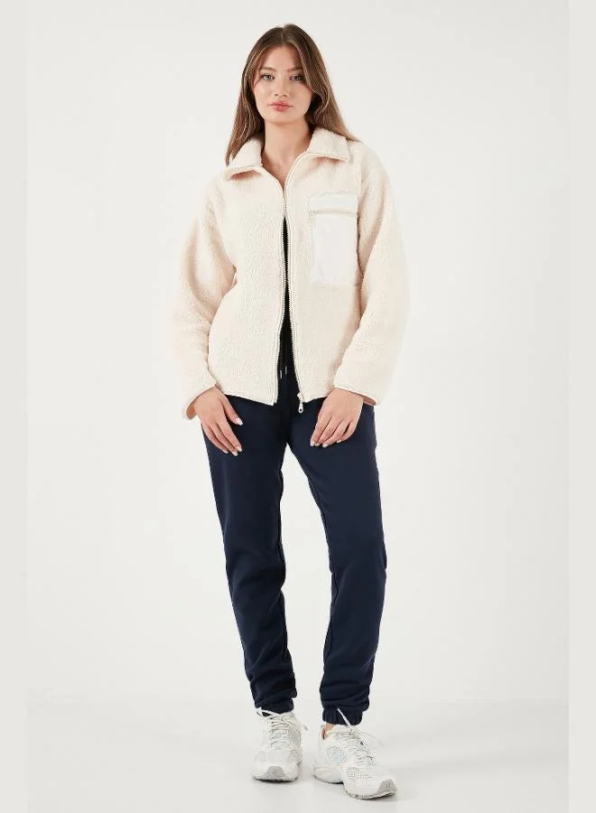 ليلا كارديجان ليلا بقصة عادية وياقة كلاسيكية وجيب صدر تفصيلي، صوف نسائي، بولار