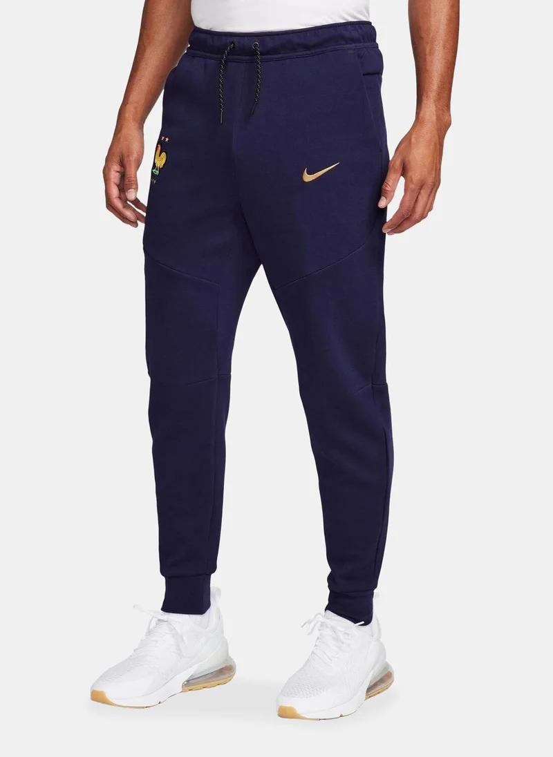 نايكي Men's Sportswear France Tech Fleece Track Pants