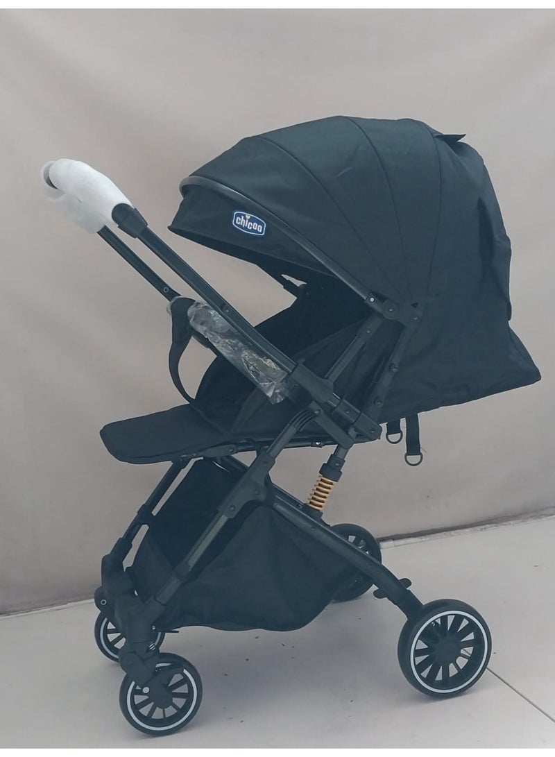 Chicco baby stroller with flip arm and anti-puncture wheels, it has a storage basket for the baby's essentials and an adjustable canopy, black color - Image 3
