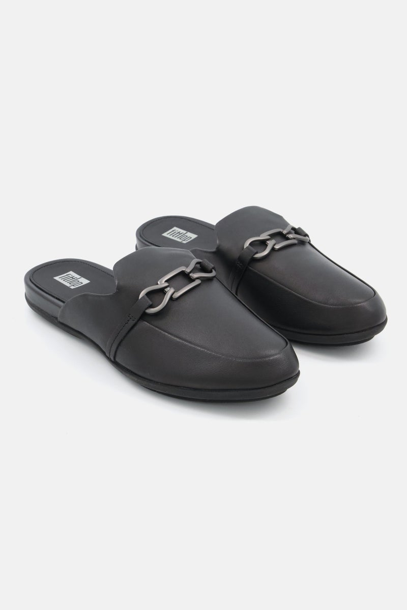 FitFlop أحذية مولا بلاستيكية جلدية بسلسلة غرايسي للنساء، سوداء - Image 1