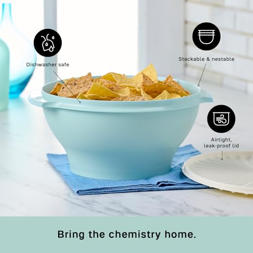 Tupperware Heritage Collection 17.25 Cup Bowl with Starburst Lid, Light Blue Vintage Color, Dishwasher Safe and BPA Free (4.1 L) - Image 4