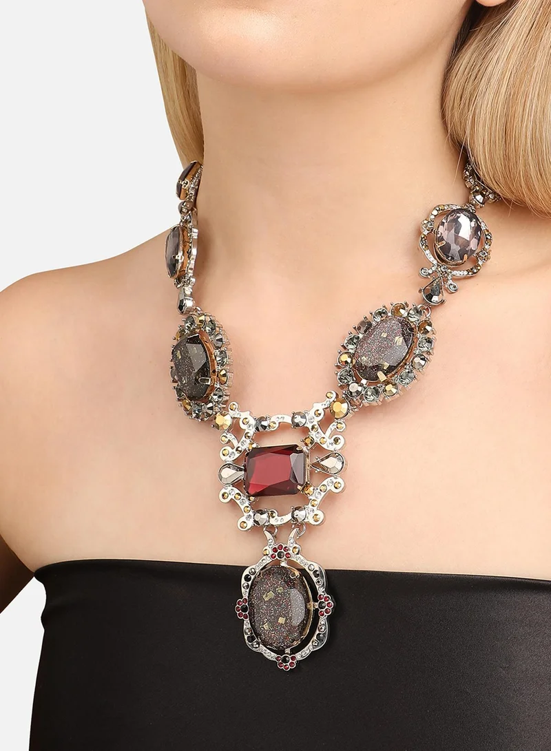 سوهي قلادة مصممة بأحجار متعددة الألوان