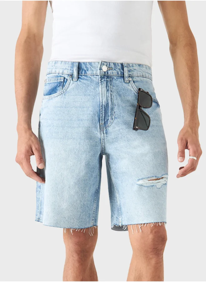 لي كوبر Ripped Detail Shorts