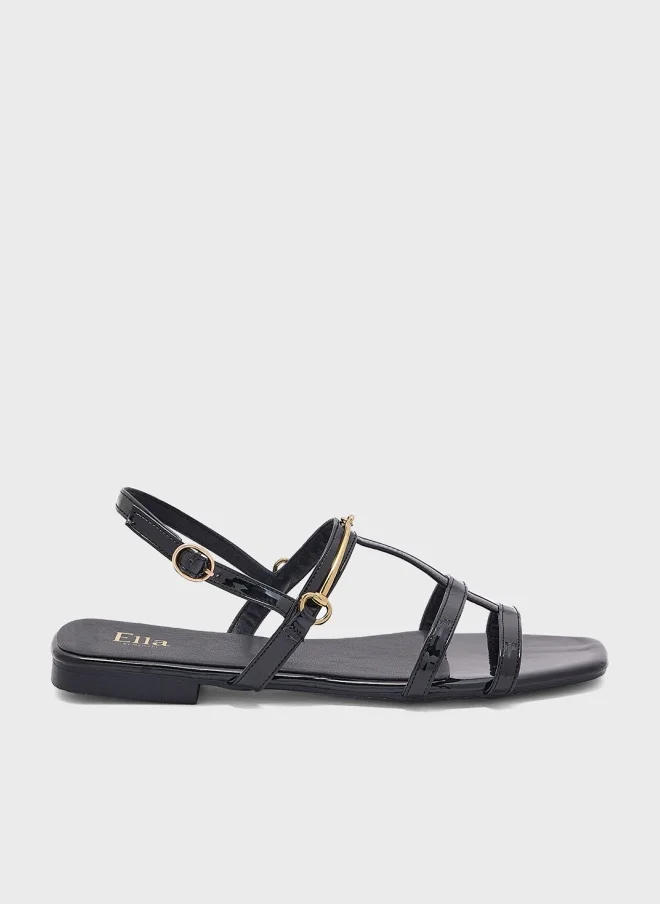 ايلا صندل بحزام خلفي بتفاصيل معدنية