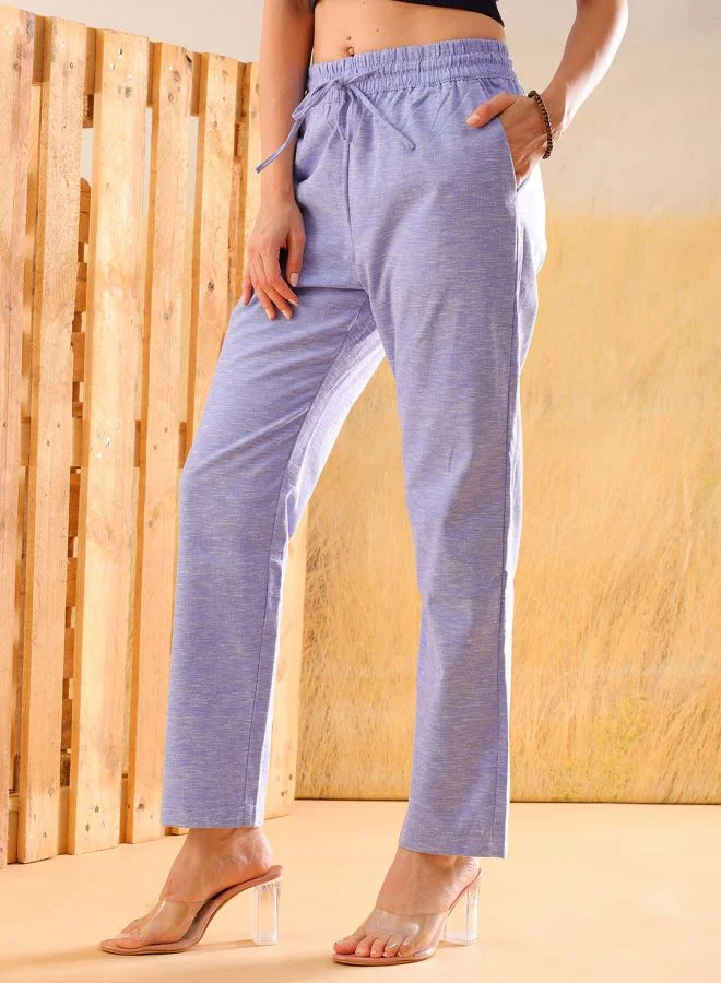 مرفوعة Women Regular Fit Solid Mid-Rise Elasticated Trousers