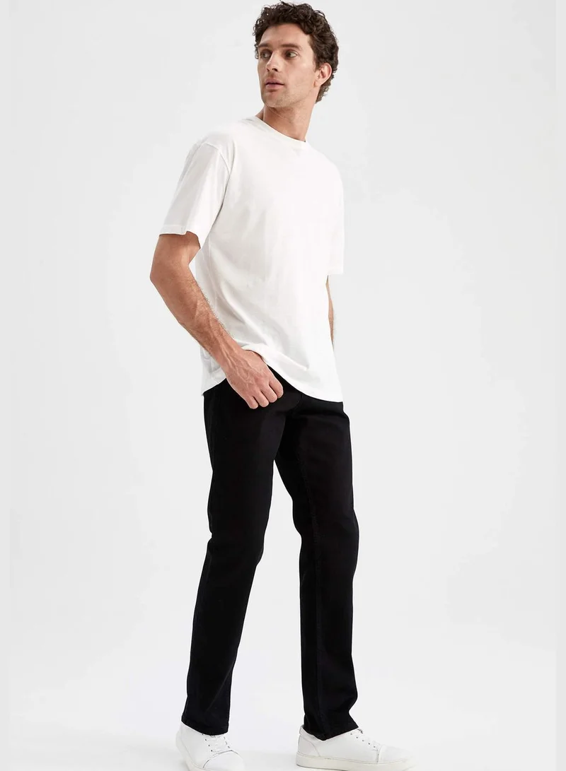 ديفاكتو بنطال قصير كاجوال