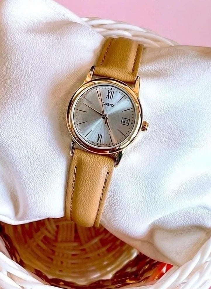 كاسيو Analog Women’s Watch LTP‑V002GL‑7B3UDF, 25 mm Silver Dial, Stainless Steel Case, Brown Leather Band, Water Resistant - Image 2