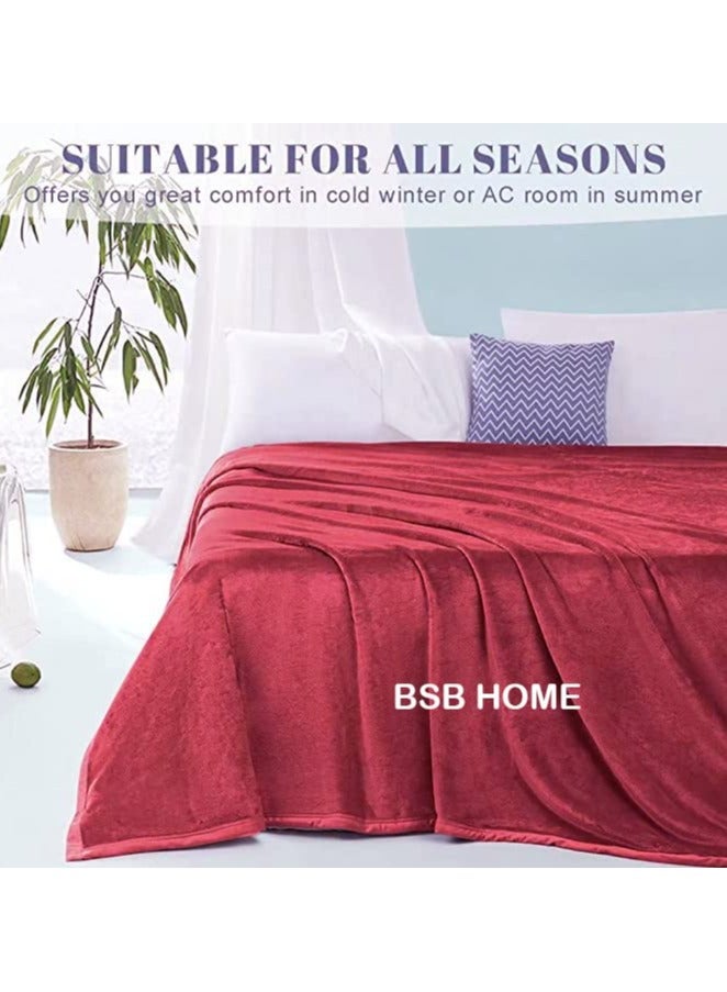 بي اس بي هوم بطانية مزدوجة فاخرة بوزن 300 جرام من BSB HOME® للاستخدام على السرير أو الأريكة أو الكنبة أو أثناء السفر والتخييم | بطانية مكيف الهواء | المقاس: 220 × 230 سم | اللون: أحمر | بطانية سادة من نوع مينك - Image 4