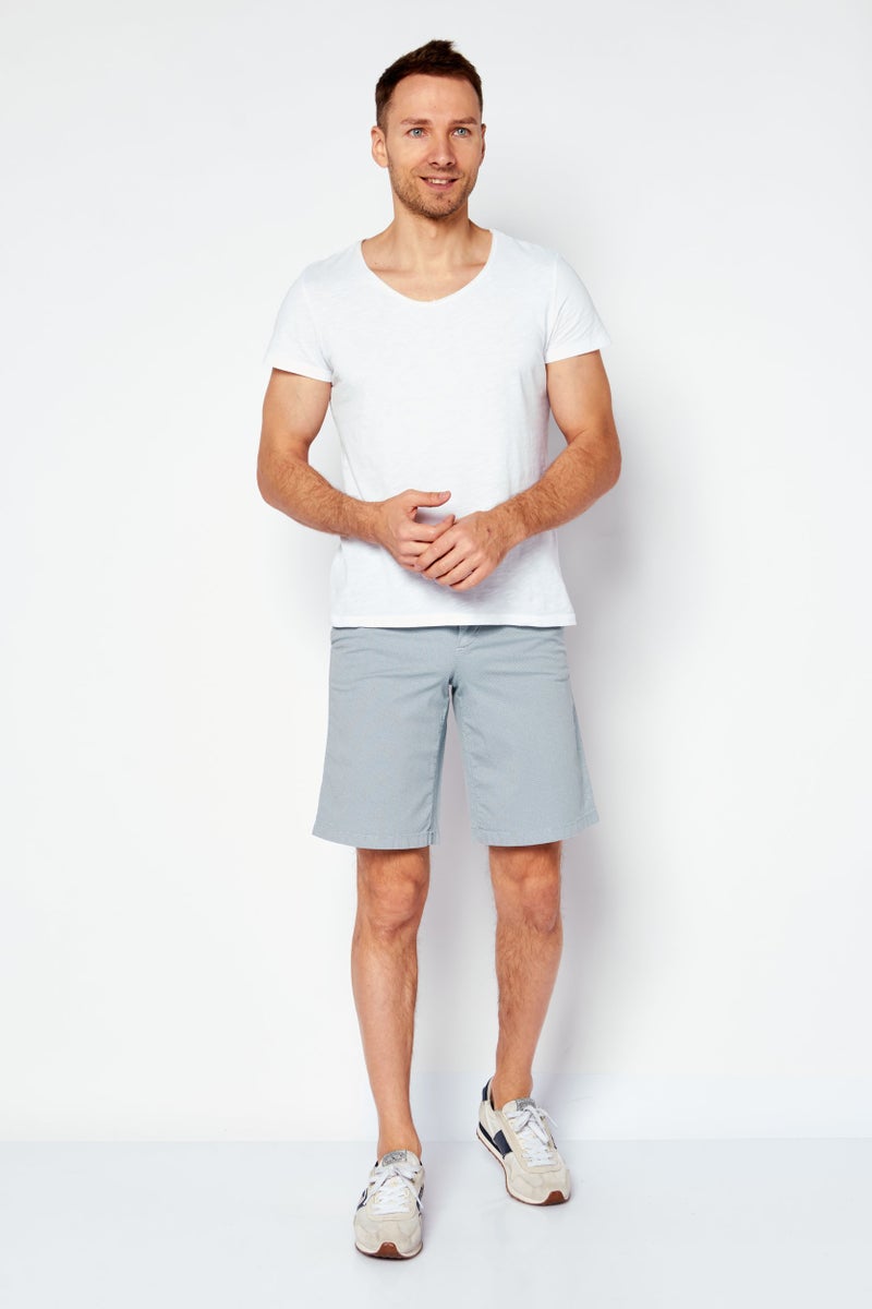 TRUSSARDI شورتات أساسية للرجال بطبعة شاملة من ترساردي جينز، أزرق باهت - Image 2