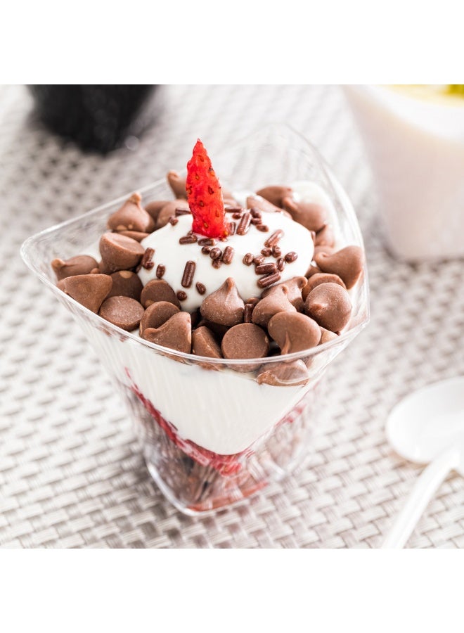 Restaurantware أكواب تقديم صغيرة سعة 4 أونصات، 100 حبة من أكواب الحلوى مثلثية الشكل - قابلة للتخلص، تصميم كريسندوا، أكواب حلوى مصنوعة من البلاستيك الشفاف، لتقديم المقبلات، والتذوق، والوجبات الخفيفة - Image 3