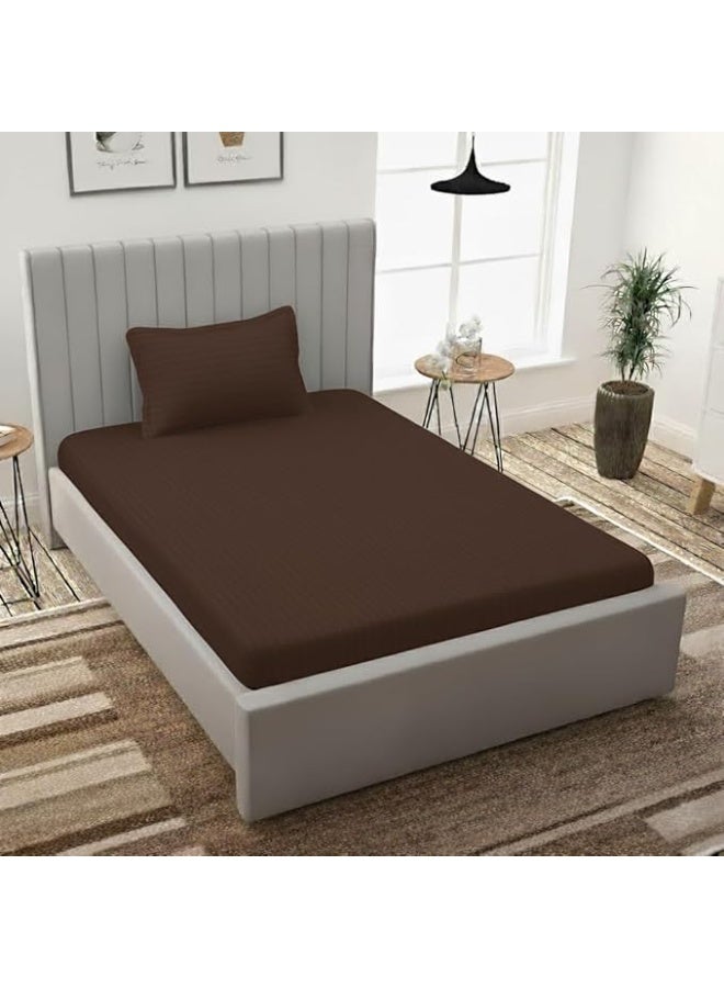 فابينني طقم ملاءة سرير فردي مع غطاء وسادة واحد 50×75 سم، مصنوع من ألياف دقيقة 100%، مقاس 155×240 سم، ملاءة مسطحة مخططة 1 سم، طقم ملاءة سرير مزدوج ناعم للفنادق والمنزل، بني غامق - Image 1