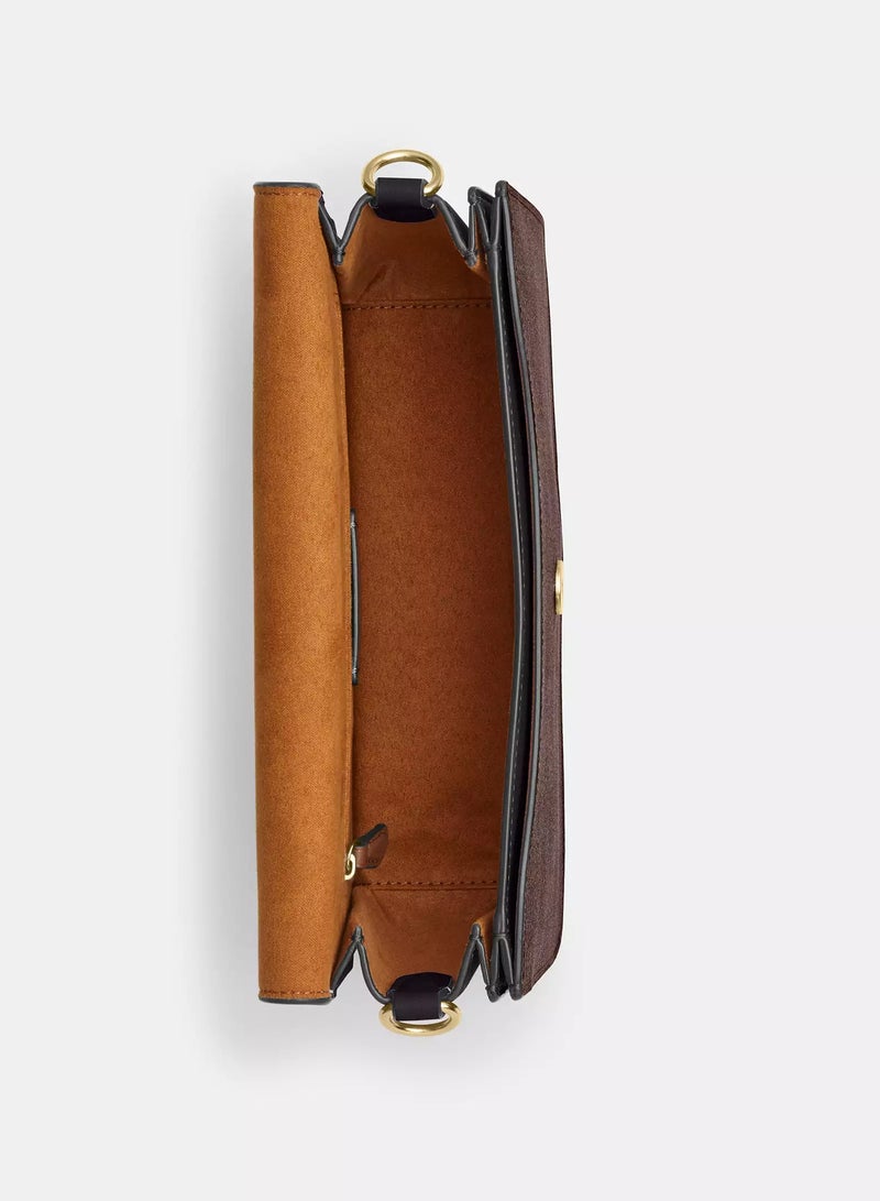 كوتش اوت ليت حقيبة كتف كوتش مورغان من قماش مميز، حقيبة كتف نسائية، حقيبة كروس نسائية، حقيبة سفر نسائية، مقاس 26 سم - Image 3