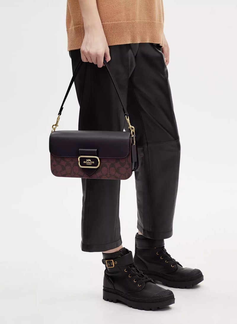 كوتش اوت ليت حقيبة كتف كوتش مورغان من قماش مميز، حقيبة كتف نسائية، حقيبة كروس نسائية، حقيبة سفر نسائية، مقاس 26 سم - Image 5