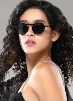 Haute Sauce Polarized Full Rim Round Sunglasses For Women  - Image 3