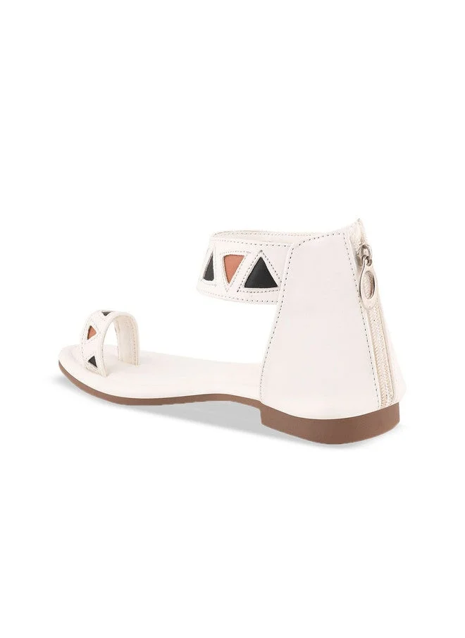 شوتوبيا Shoetopia Girls Embellished Ethnic Open Toe Flats