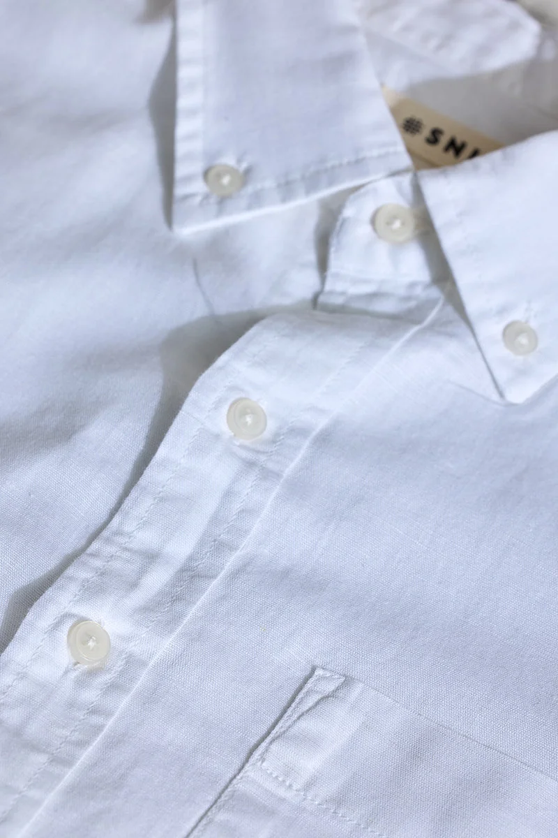 SNITCH White Solid Long Sleeve Slim Fit Casual Shirt