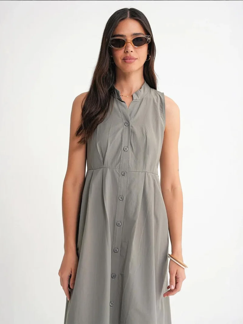 ميكسراي فستان ماكسي بياقة مدورة وأزرار