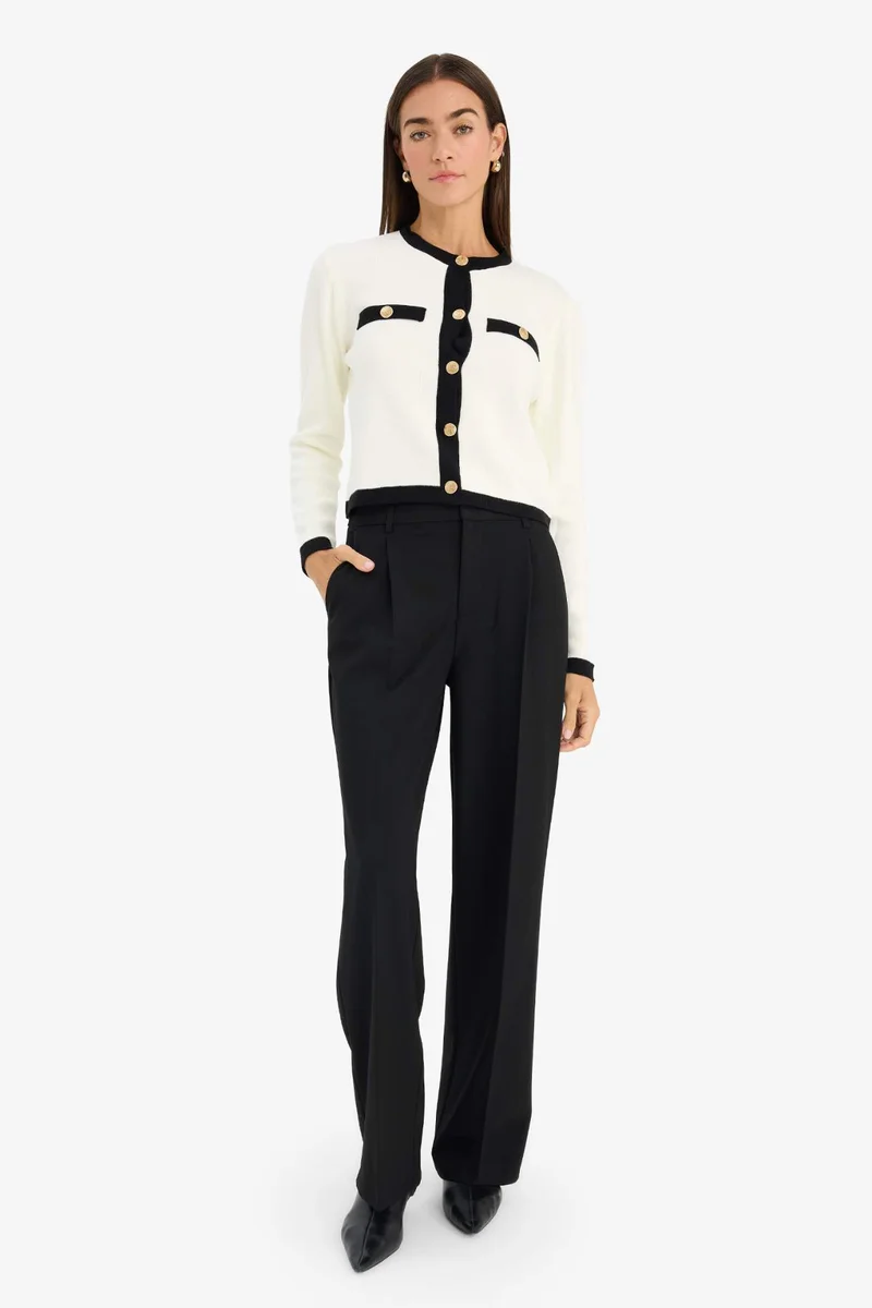 ديفاكتو Regular Fit Crew Neck Knitwear Cardigan