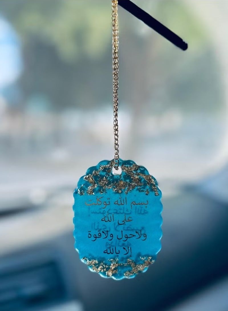 An elegant two-sided car decoration pendant embroidered with gold leaf from luxurious resin - Image 1