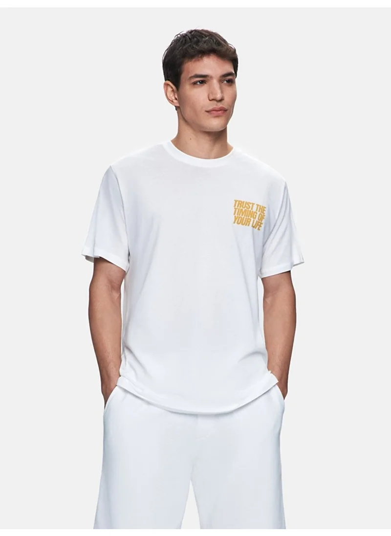 إل تي بي White T-Shirt