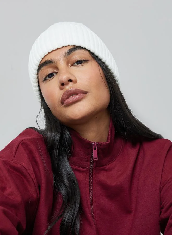 ستايلي Off White Ribbed Knit Beanie