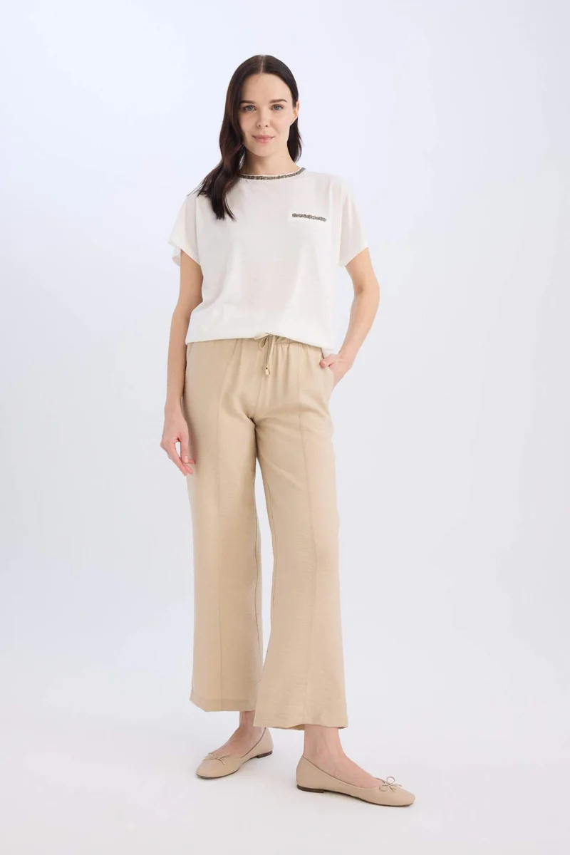 ديفاكتو Crew Neck Short Sleeve T-Shirt