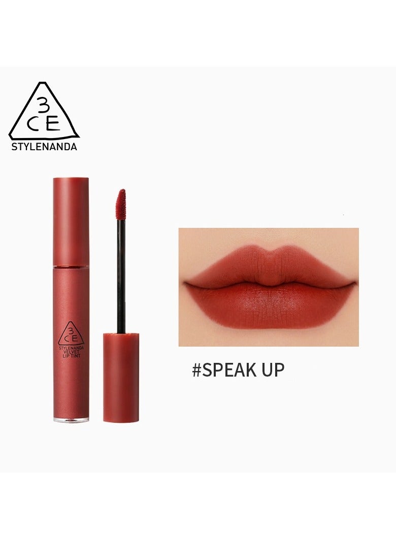ثري سي إي أحمر شفاه مخملي غير لامع من 3CE يدوم طويلاً ولن يبهت