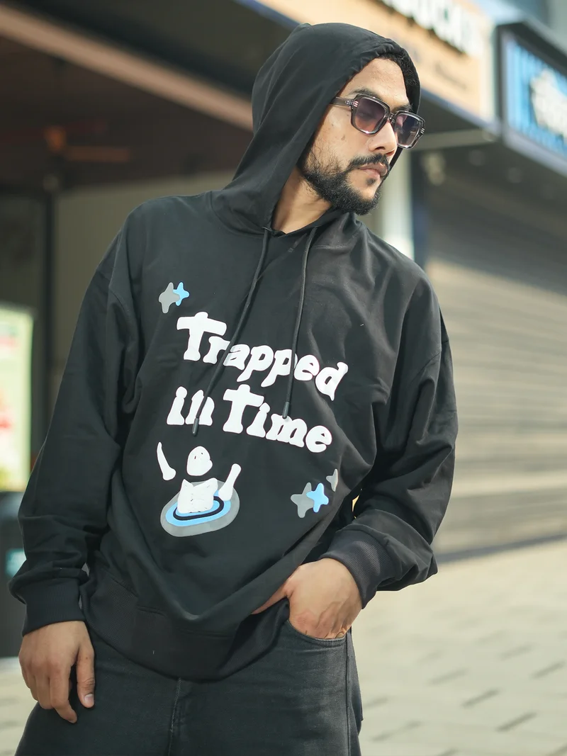 مانياك Maniac Mens Printed Hooded Neck Fullsleeve Black and White Cotton Sweatshirt
