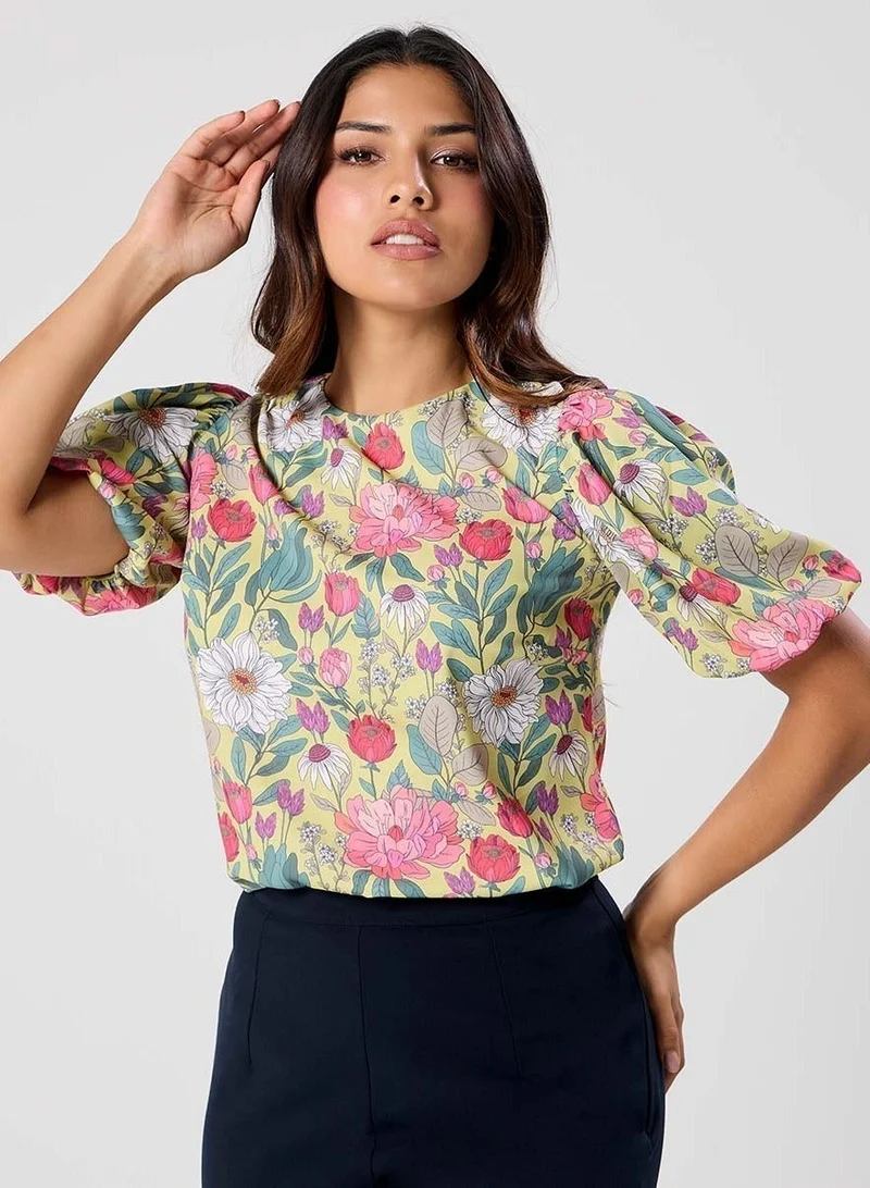 Zigzag Round Neck Sleeve Detailed Printed Top