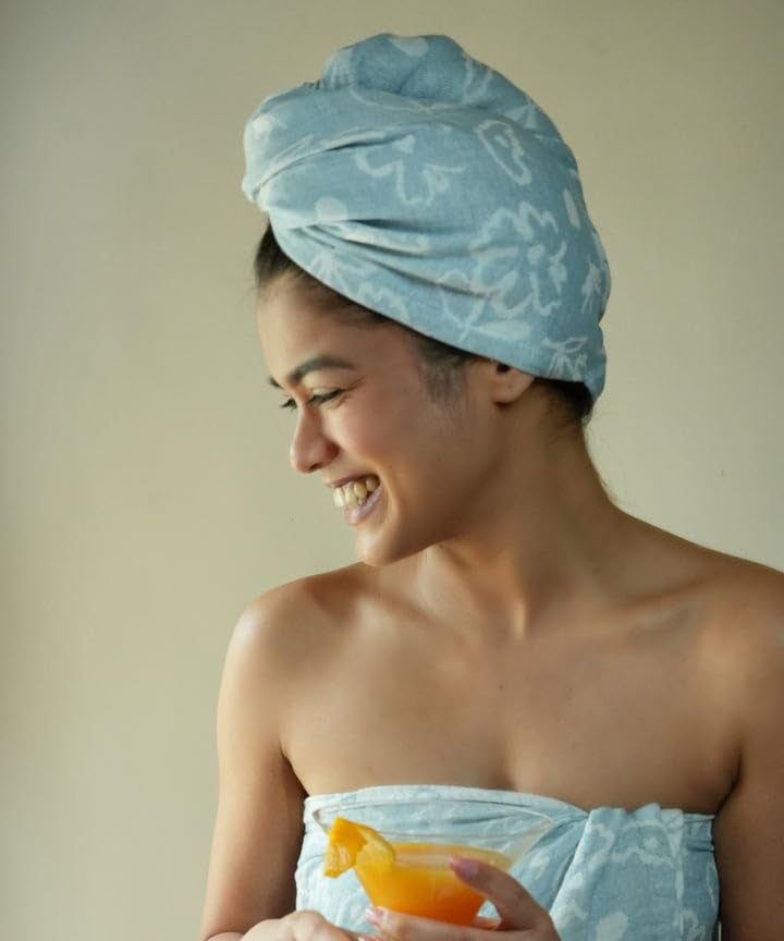 Doctor Towels Doctor Towels CottonBanana Yarn Hair TowelHair Wrap For Women 300 TC Towel For Long Short Hair AntiFrizz Shower Hair Towels With Button QuickDrying Hair Cap Blue Floral Towel Pack Of 1 - Image 1