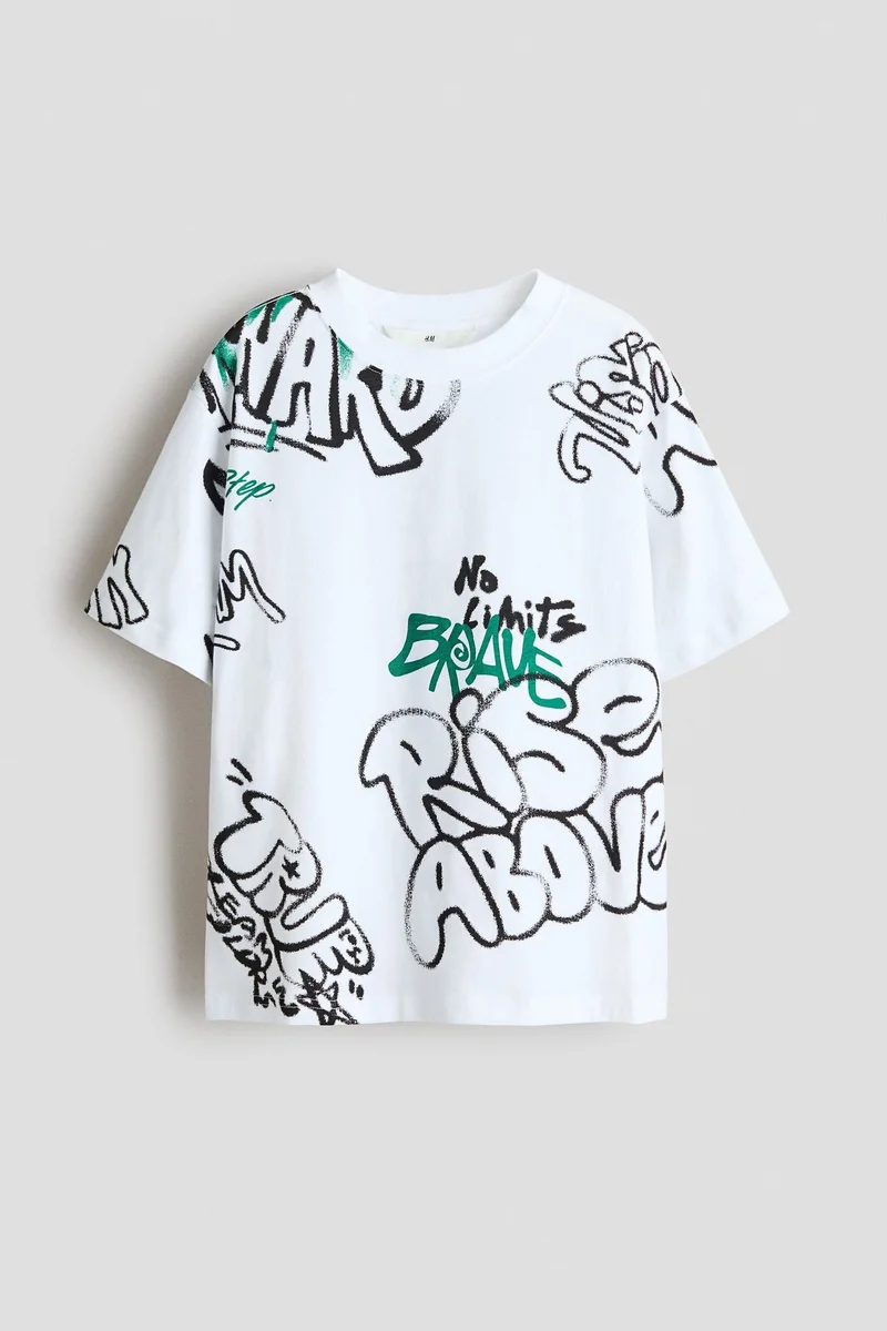 اتش اند ام تي-شيرت بطبعة وقصة واسعة