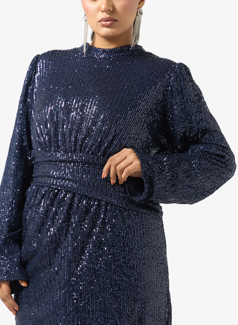 خزانة فستان مقاس كبير لامع مكشكش