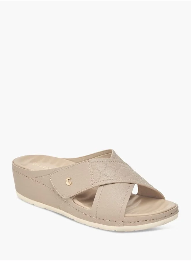 لو كونفورت Women Textured Slip-On Cross Strap Sandals