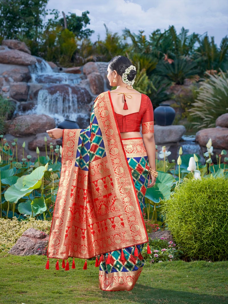 MANOHARI Women's Most Trendy Banarasi Woven Navy Blue with Multicolor Saree With Heavy Jacquard Work Saree With Blouse Piece - Image 4