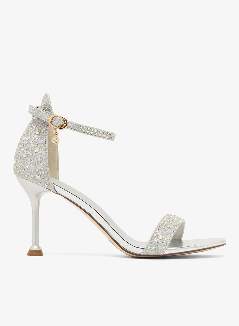 ايلا ليمتد اديشن صنادل بكعب عالٍ مزينة بأحجار الراين وتفاصيل حزام فضية - Image 4