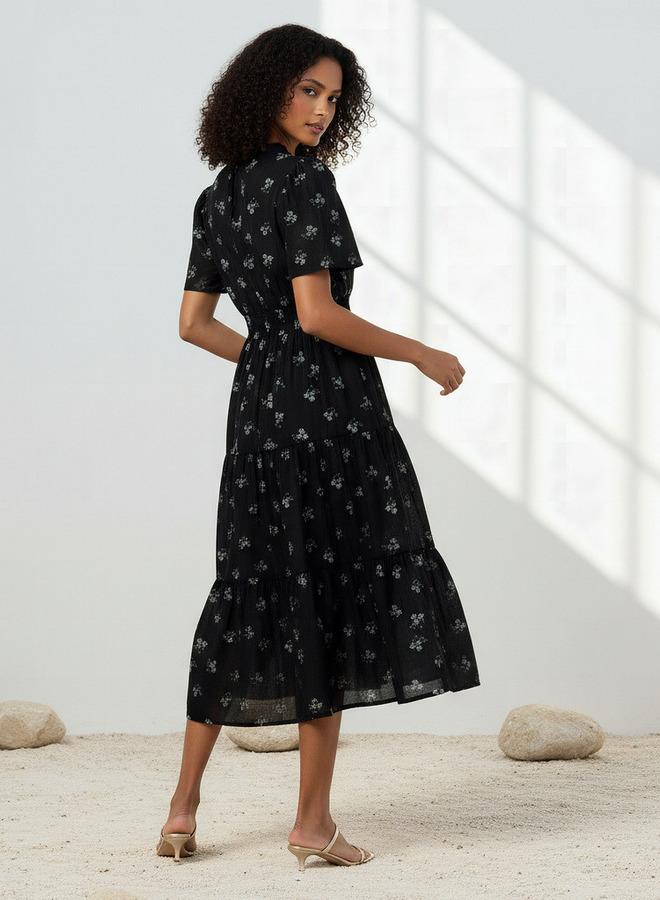 سبلاش فيڤ فستان ميدي من الفيسكوز بطبقات وأكمام فراشة - Image 3