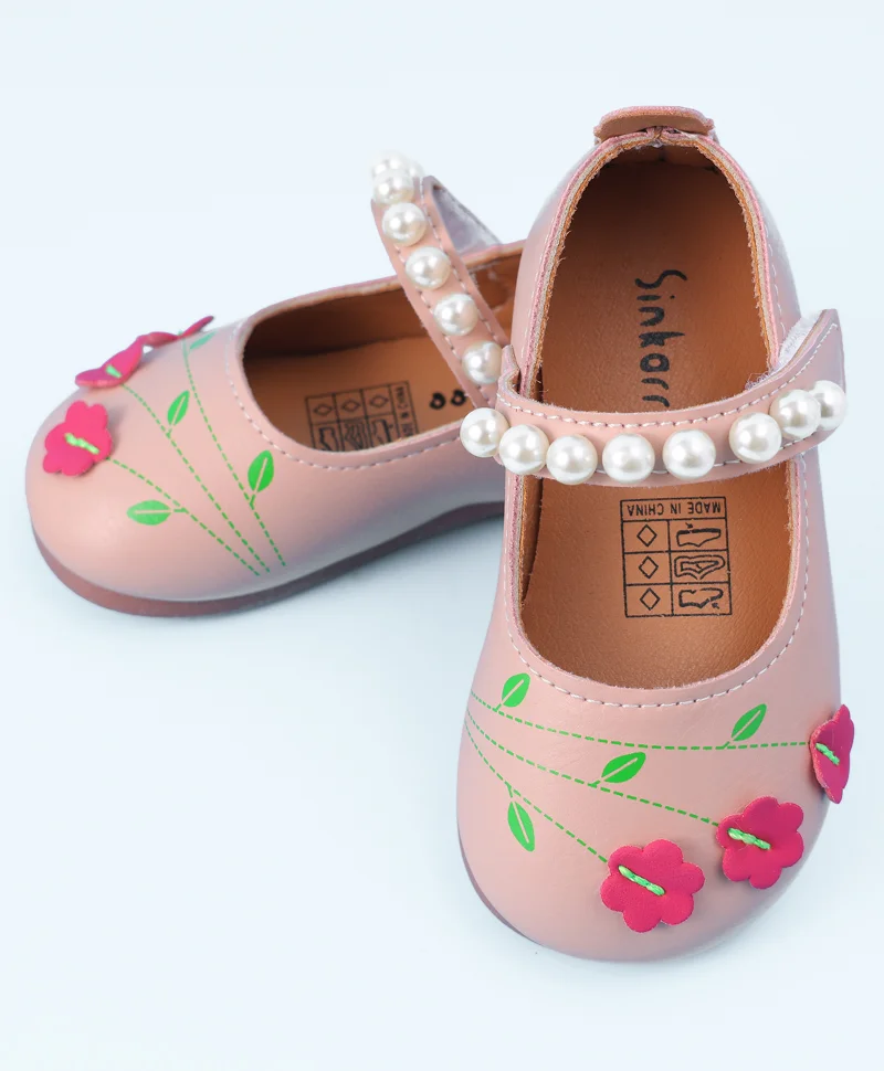 مارك وميا حذاء مارك وميا مزين بتطريز زهري - وردي